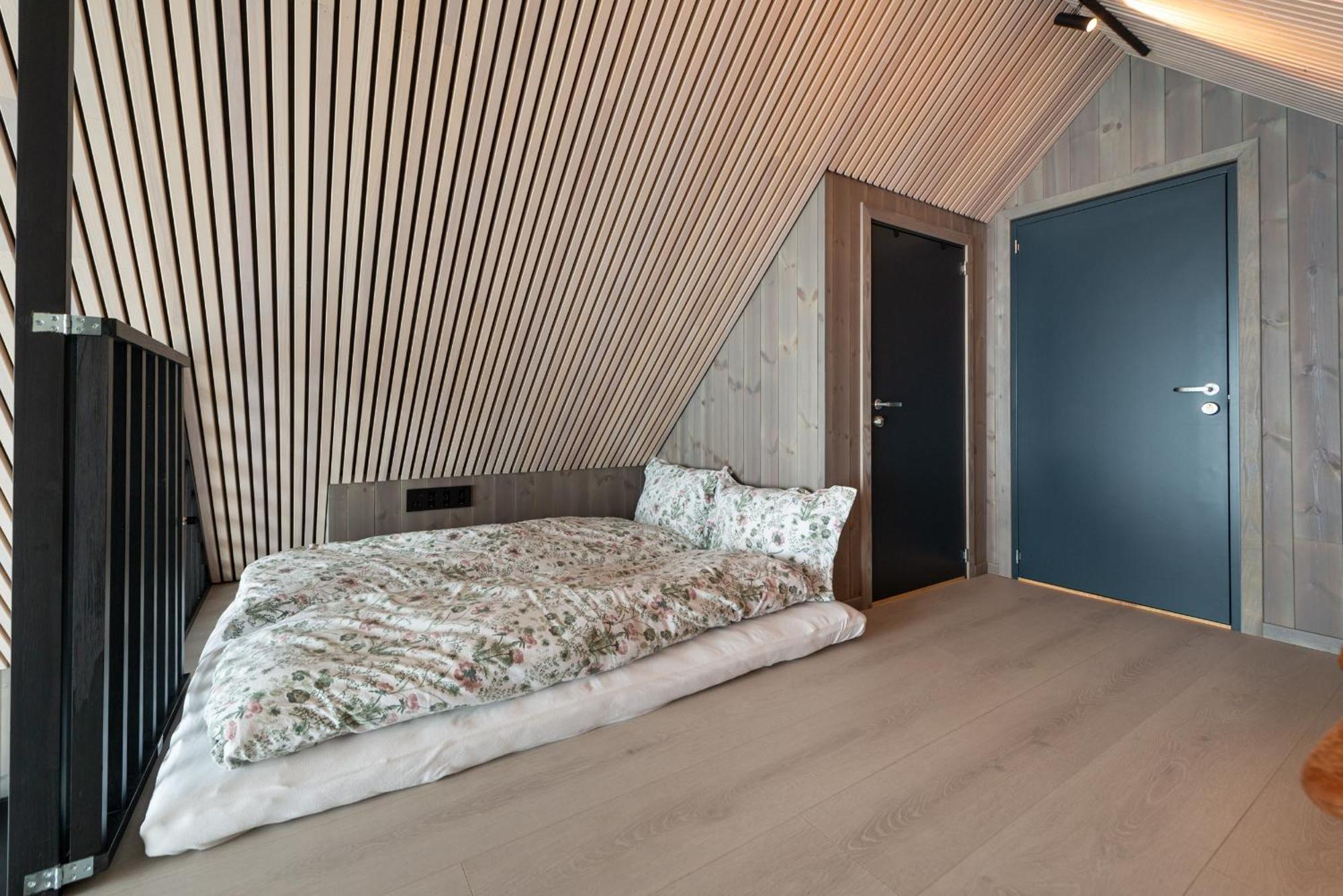 Cornerview Apartment Henningsvær Exteriör bild